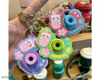 Брелок арт.1966-3 Фотоаппарат "Сакура"ассортименте в пак.
