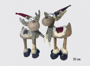 им Олень арт. L440AB-601 В колпаке и шарфе 50 см в пак.