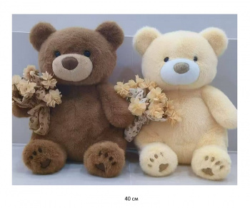 им Медведь арт. YE250916-2 Цвета микс с букетом цветов в лапке 40 см в пак.)